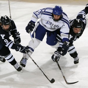 kaiyun 开云体育-广州恒大中场大将回归，助球队稳固阵容，广州恒大球队官网