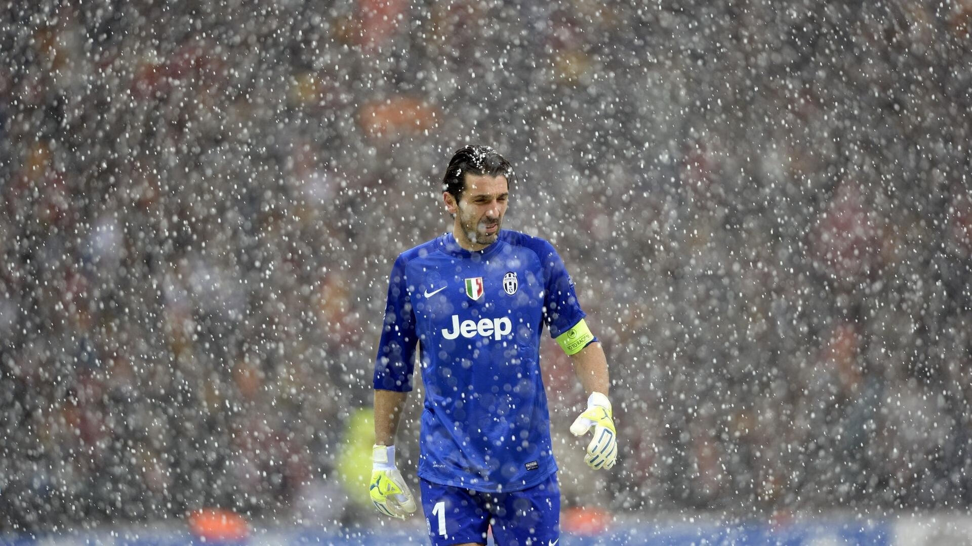 冰火两重天：公牛与勇士的较量备受瞩目，公牛和勇士的比赛录像